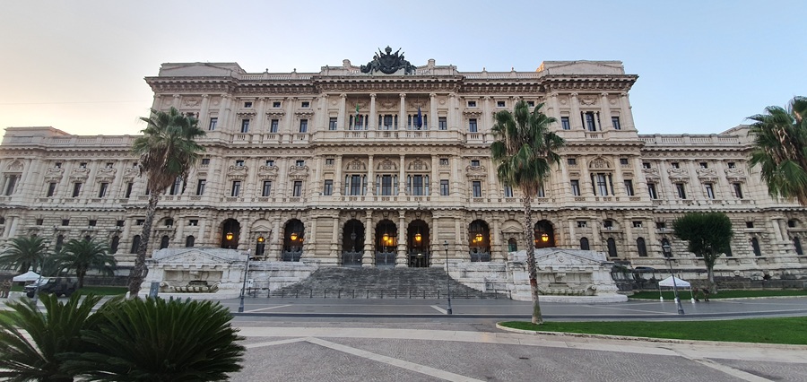 Scalinata del Palazzo di Giustizia